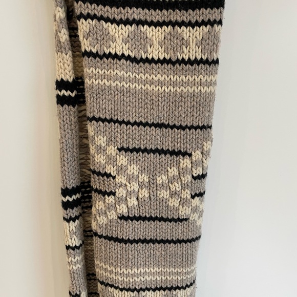 TNA Sea to Sky Cowichan Knit Wool Scarf - Picture 3 of 3